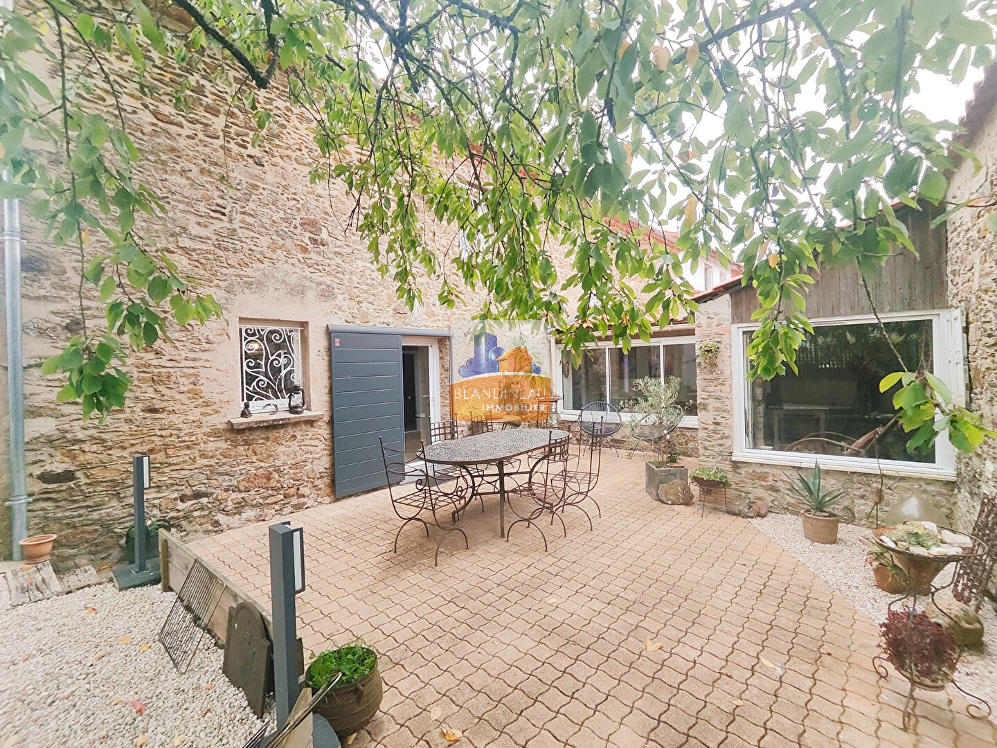 MAISON à BOUGUENAIS