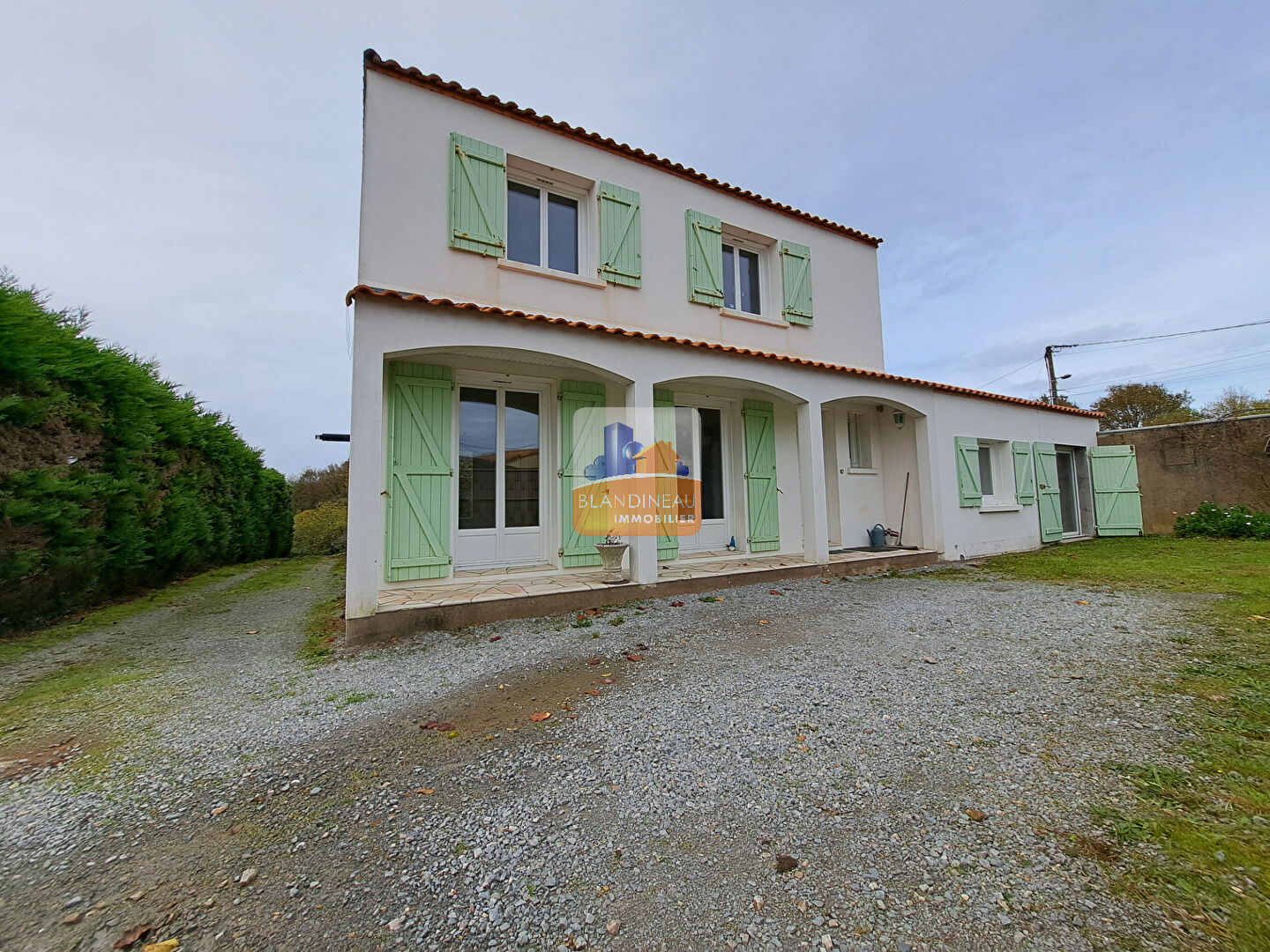 Image MAISON à SAINT LEGER LES VIGNES