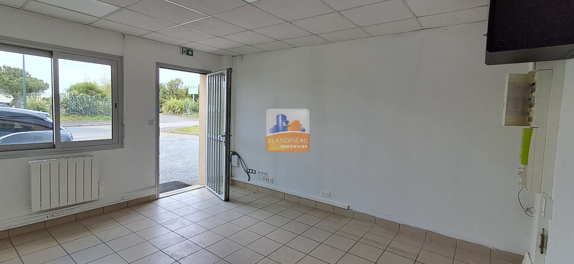 Image LOCAL PROFESSIONNEL à BOUAYE