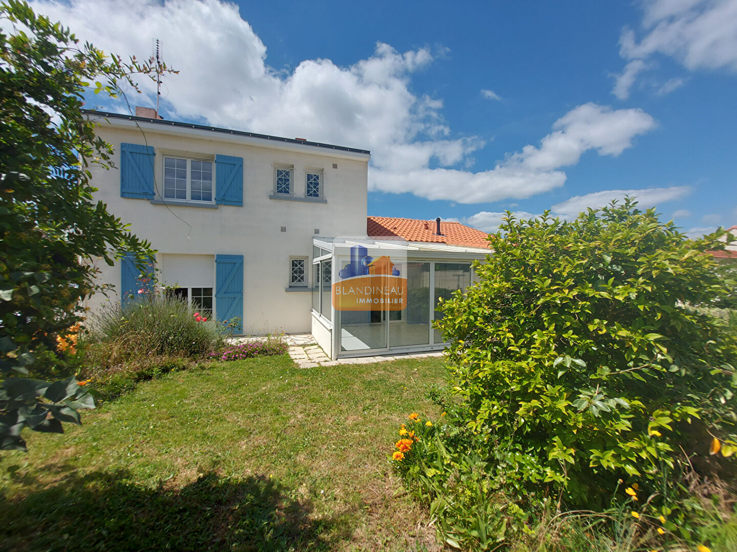 MAISON à BOUGUENAIS