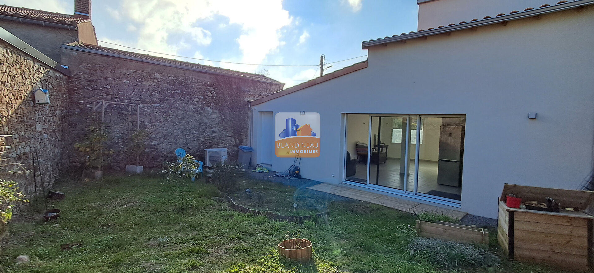 MAISON à SAINT JEAN DE BOISEAU