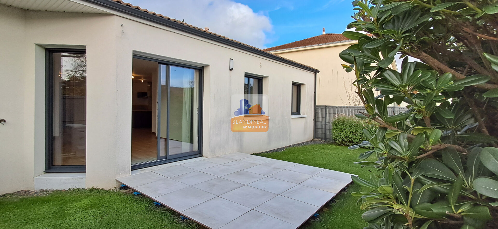 MAISON à BOUGUENAIS