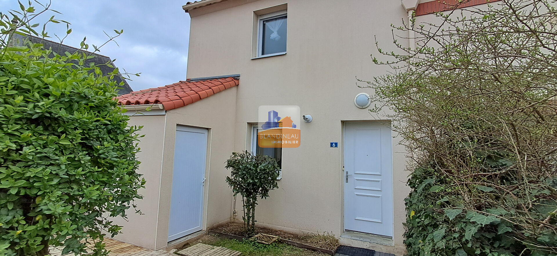 MAISON à BOUGUENAIS