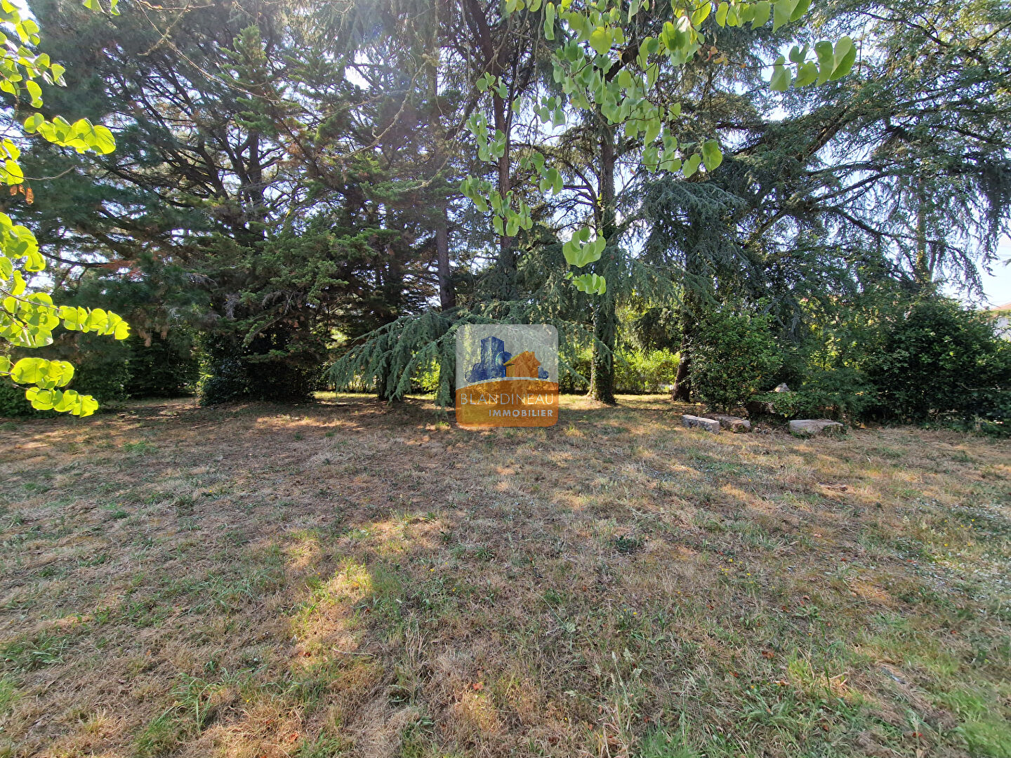 Image TERRAIN à BOUGUENAIS