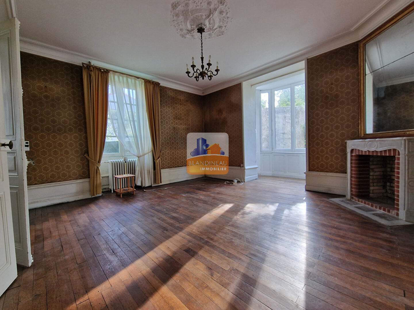 MAISON à BOUGUENAIS